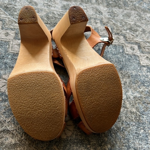 Toffel Swedish Hasbeens  tan high heeled sandal clogs - Picture 6 of 7